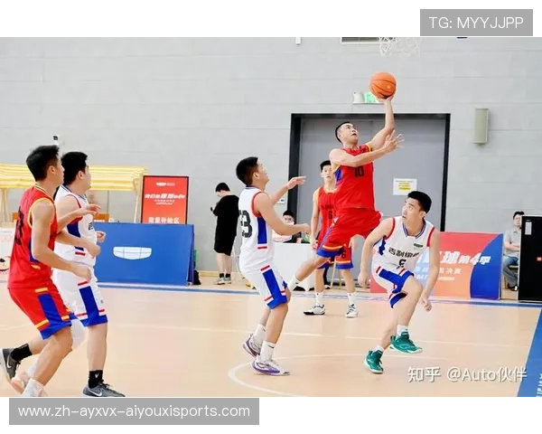 足球运动员看CBA:跨界球员对篮球赛事的兴趣 足球运动员看CBA:跨界球员对篮球赛事的兴趣